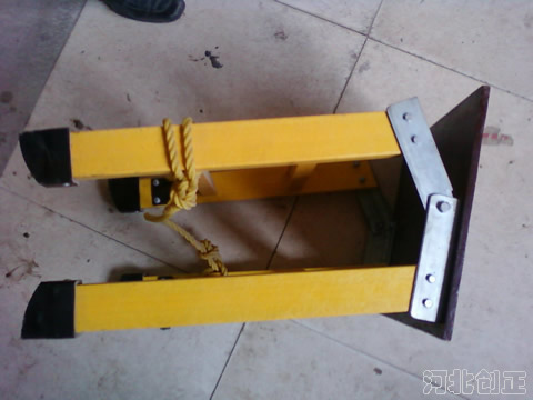 可折疊型絕緣凳